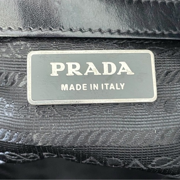 Prada RARE black shiny leather striped bowling bag satchel - Picture 11 of 13